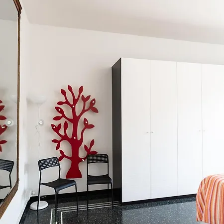 Moderno Sampierdarena/centro Διαμέρισμα